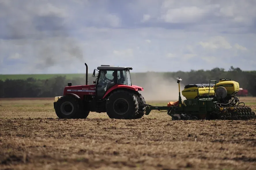 Plantio de soja alcança ritmo mais rápido da história, diz Pátria AgroNegócios