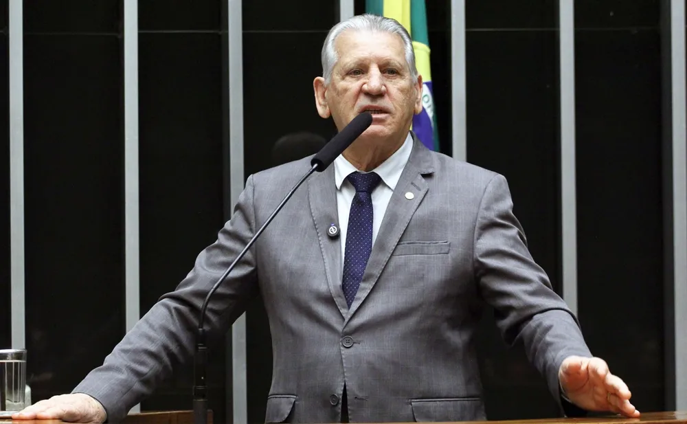 Deputado federal Dilceu Sperafico, da FPA à presidência da Comissão: uma trajetória em defesa da agricultura nacional