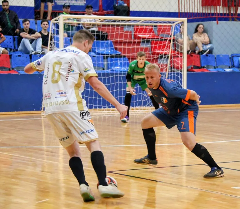 Municipal de Futsal de Nova Santa Rosa começa com 16 gols em três partidas