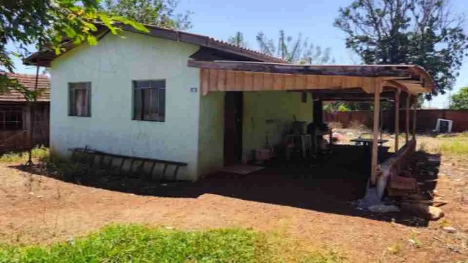 Homem morre após ser baleado e mulher é esfaqueada em Corbélia