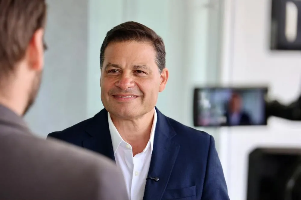 Sandro Alex vai apoiar Flavio Bolsonaro no segundo turno