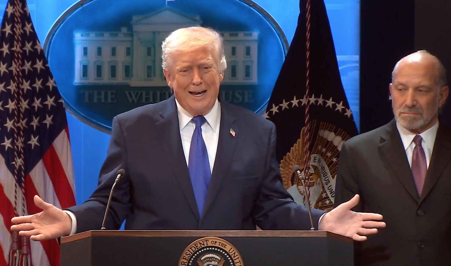 Trump eleva tarifa global para 15% ap&oacute;s decis&atilde;o da Suprema Corte dos EUA