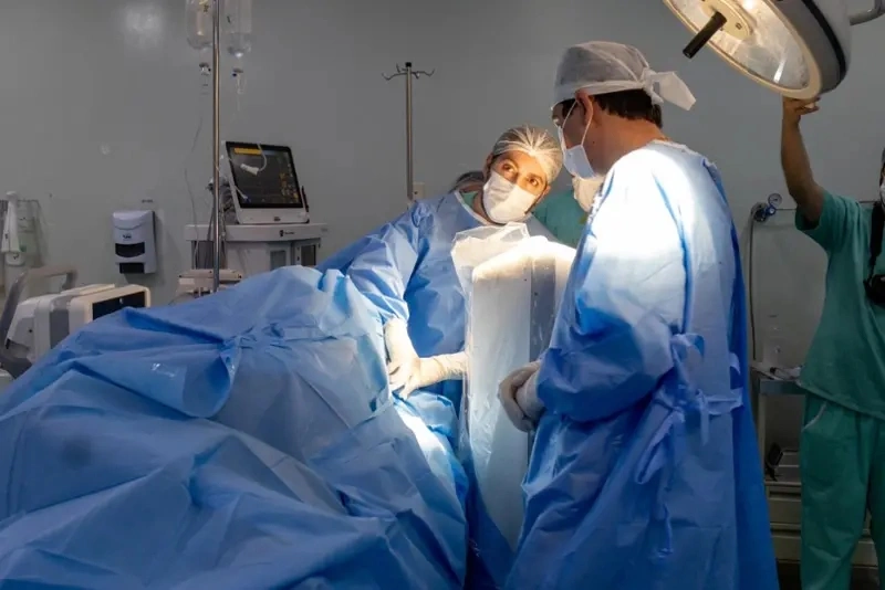 HUOP realiza aplica&ccedil;&atilde;o de polilaminina e marca momento hist&oacute;rico na assist&ecirc;ncia a pacientes com les&atilde;o medular