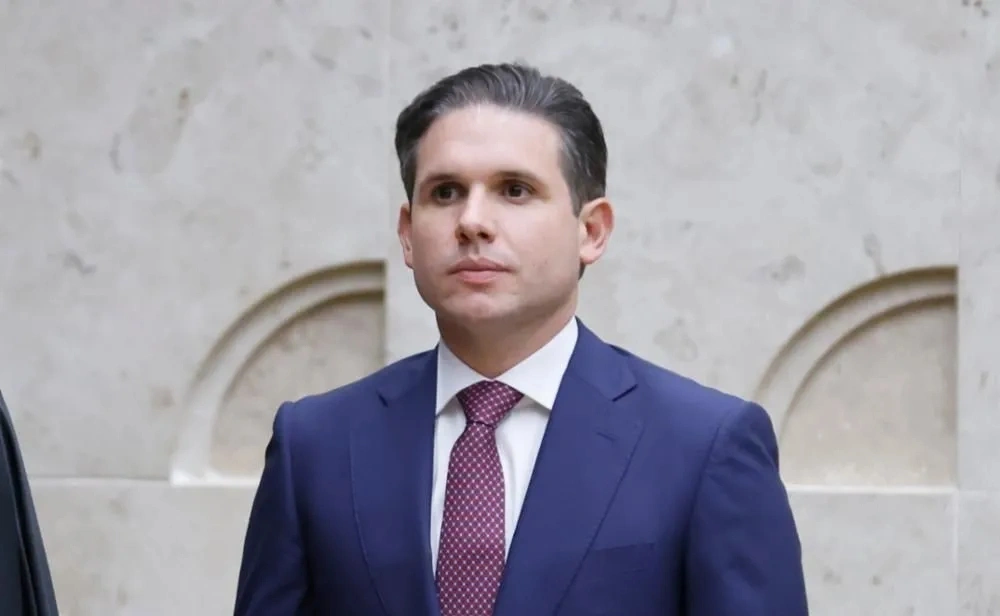 Hugo Motta anuncia que PEC da Seguran&ccedil;a ser&aacute; votada na pr&oacute;xima semana