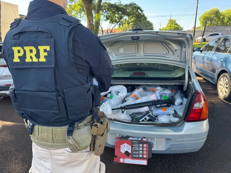 PRF apreende armas de airsoft, anabolizantes e eletr&ocirc;nicos na BR-369, em Corb&eacute;lia