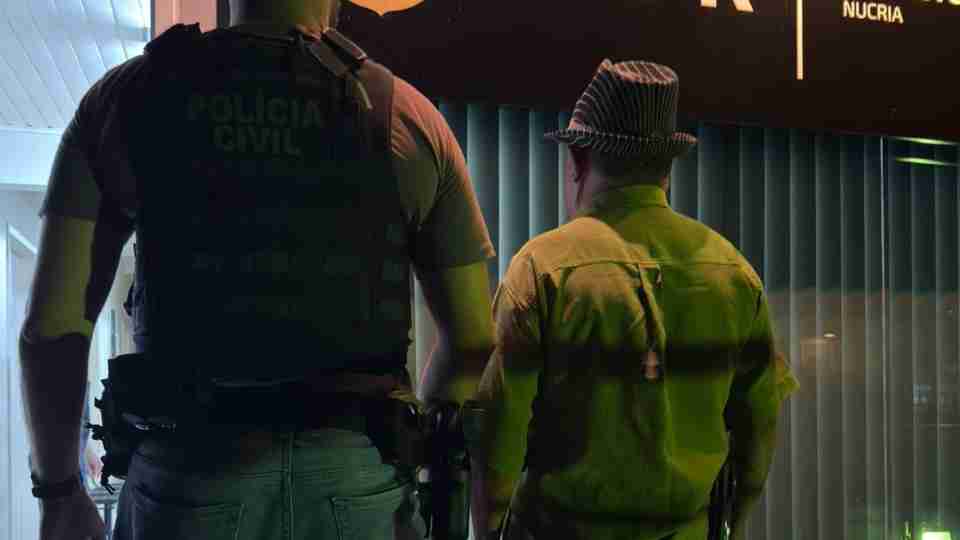 Pol&iacute;cia prende idoso suspeito de estuprar neta em Cascavel