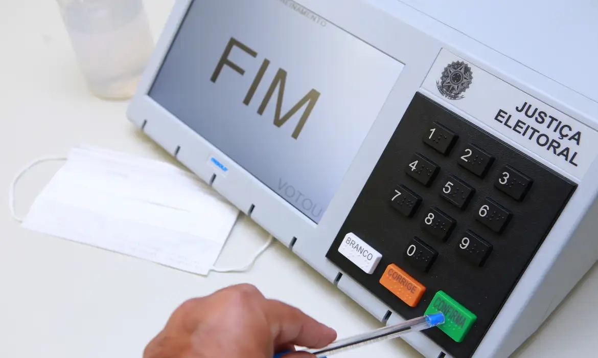Mais da metade dos eleitores podem mudar o voto para presidente, diz pesquisa