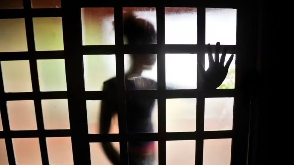 Pai &eacute; condenado a mais de 100 anos de pris&atilde;o no PR ap&oacute;s cometer abuso sexual contra filha como 'corre&ccedil;&atilde;o'