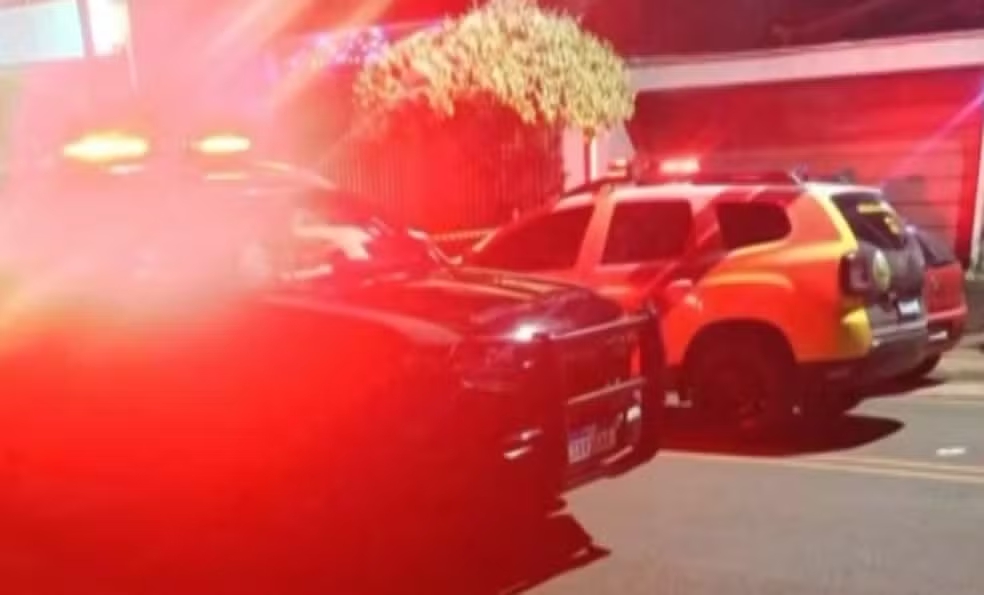 Discuss&atilde;o por buzina 'similar &agrave; de caminh&atilde;o' termina com pai e filho mortos por vizinho policial, no Paran&aacute;