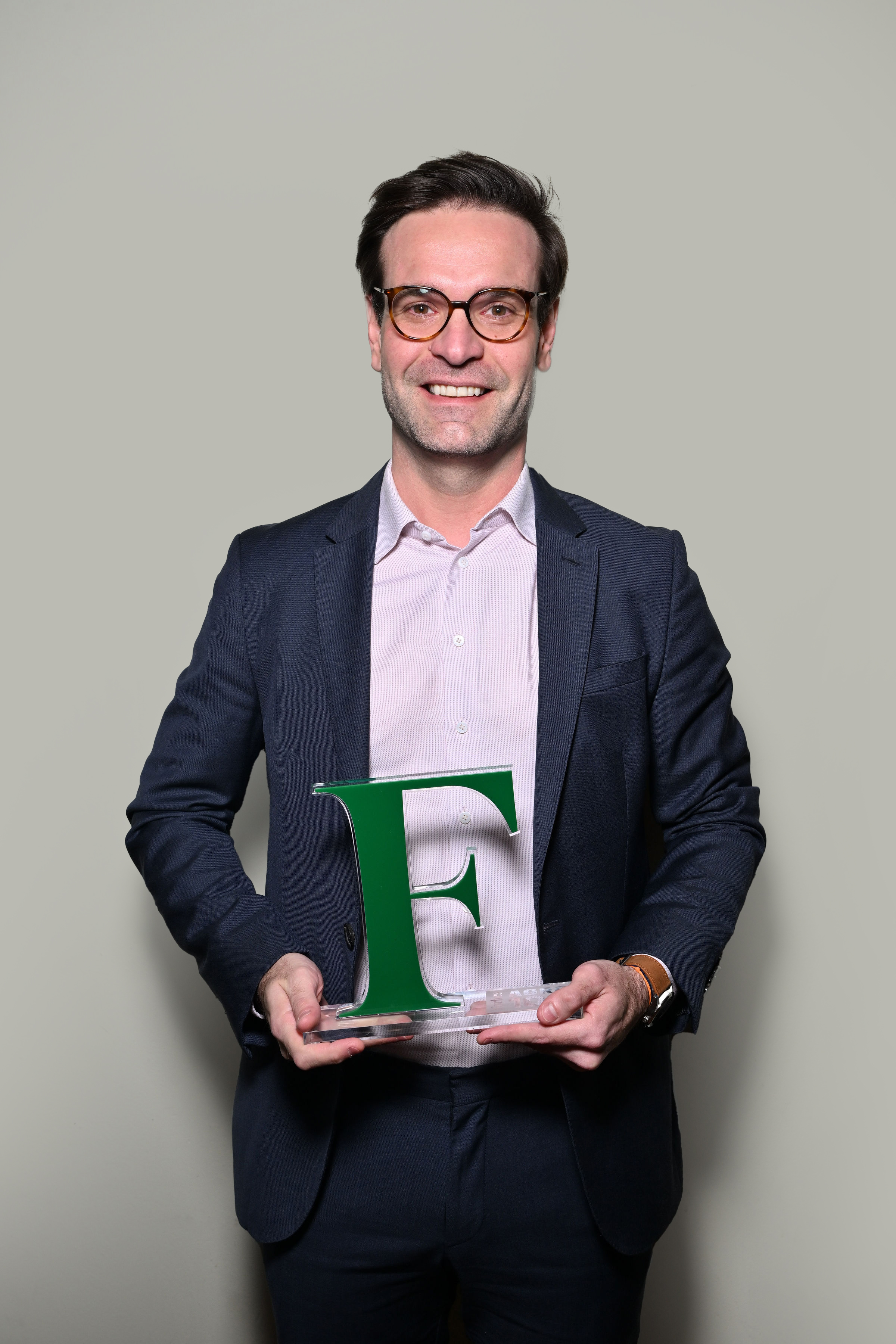 C.Vale estre as maiores da Forbes