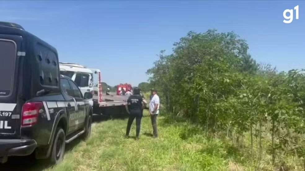 Irm&atilde;os que estavam desaparecidos s&atilde;o encontrados mortos dentro de carro &agrave;s margens de rodovia no RS