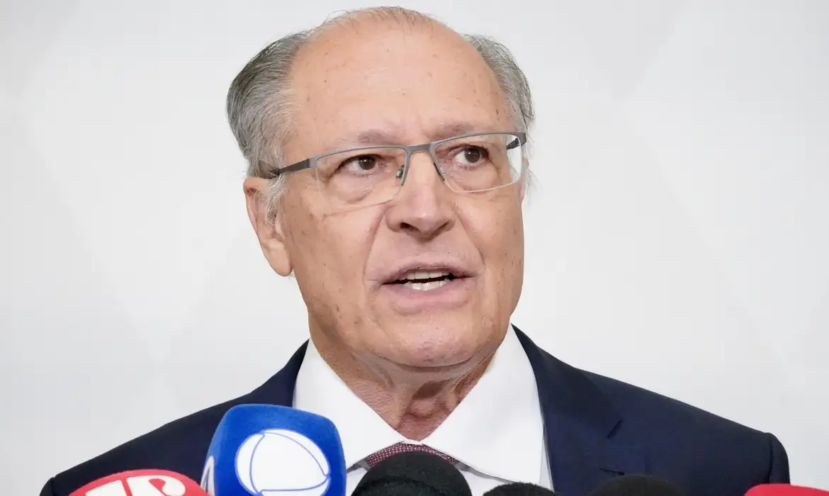 Alckmin diz esperar queda dos juros na pr&oacute;xima reuni&atilde;o do Copom