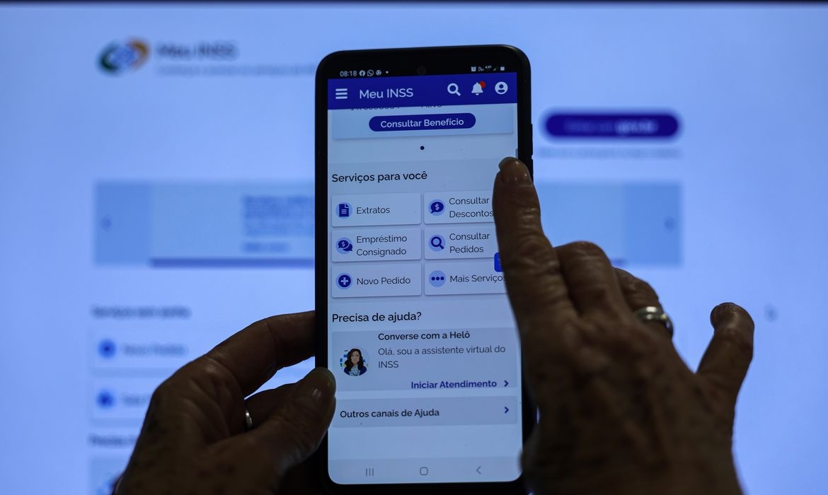 Quatro milh&otilde;es de pessoas ter&atilde;o de fazer prova de vida no INSS