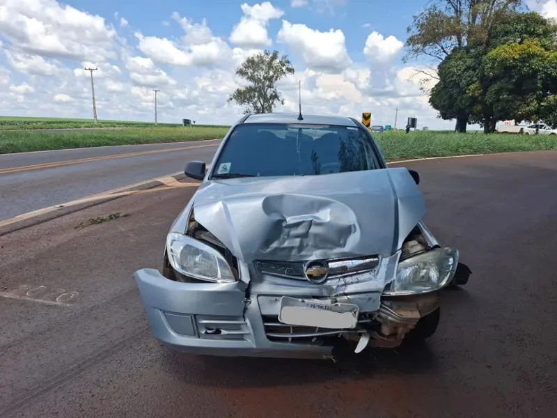 Acidente &eacute; registrado na PR-182 em Toledo e deixa tr&ecirc;s pessoas feridas