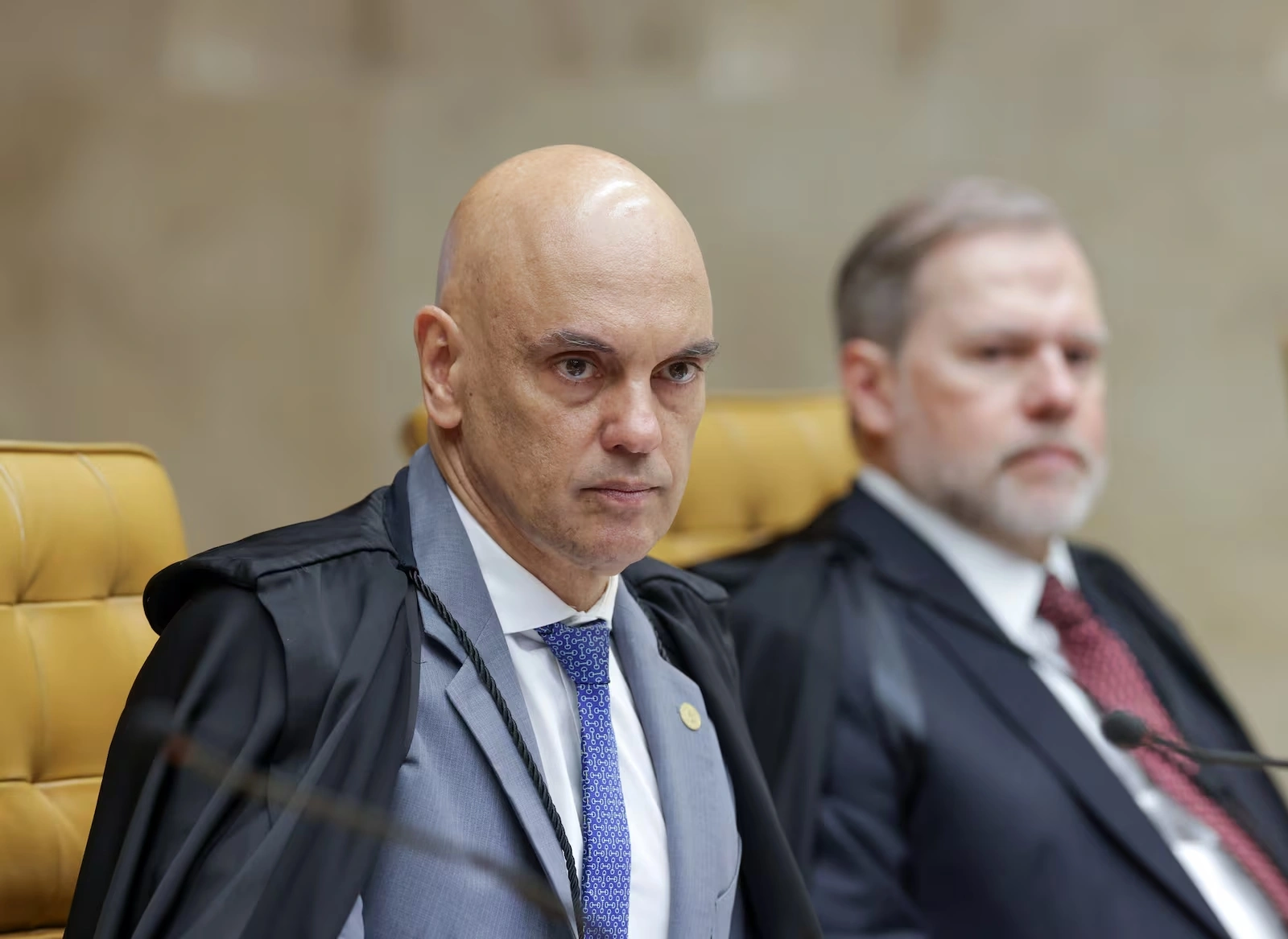 Senadores alcan&ccedil;am m&iacute;nimo de assinaturas para criar CPI contra Moraes e Toffoli