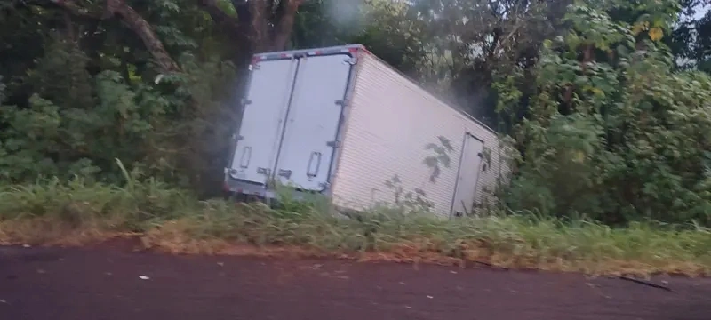 Acidente entre caminh&atilde;o, van da sa&uacute;de e carro deixa seis feridos na BR-369 em Ubirat&atilde;