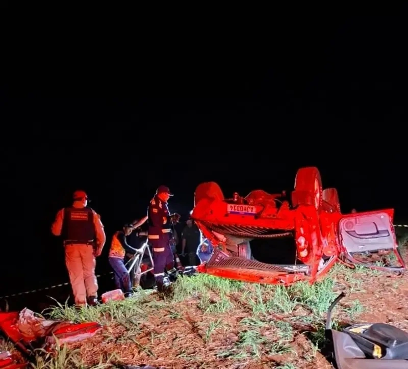 Duas pessoas morrem em acidente na PR-471 em Tr&ecirc;s Barras do Paran&aacute;