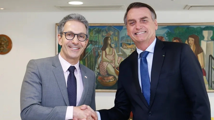 Bolsonaro quer conversar com Zema sobre disputa presidencial