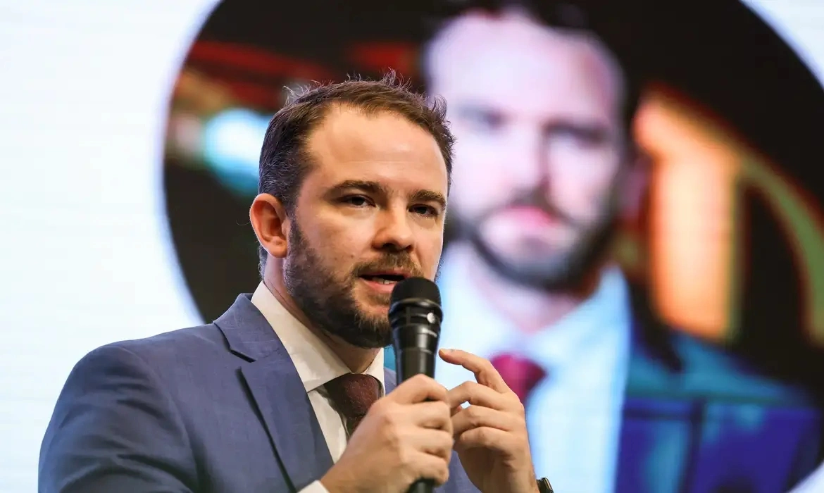 Lula confirma Dario Durigan na Fazenda, ap&oacute;s sa&iacute;da de Haddad