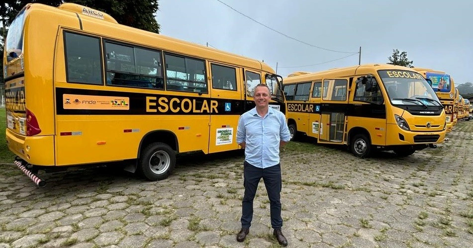 Marechal C&acirc;ndido Rondon &eacute; contemplado com dois &ocirc;nibus para o transporte escolar