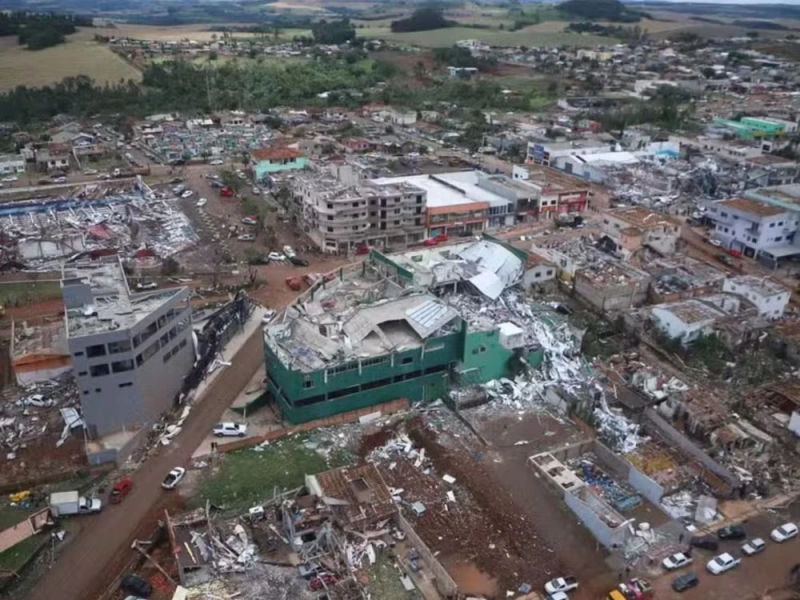 Paran&aacute; foi atingido por 6 tornados em intervalo de tr&ecirc;s dias, confirma Simepar