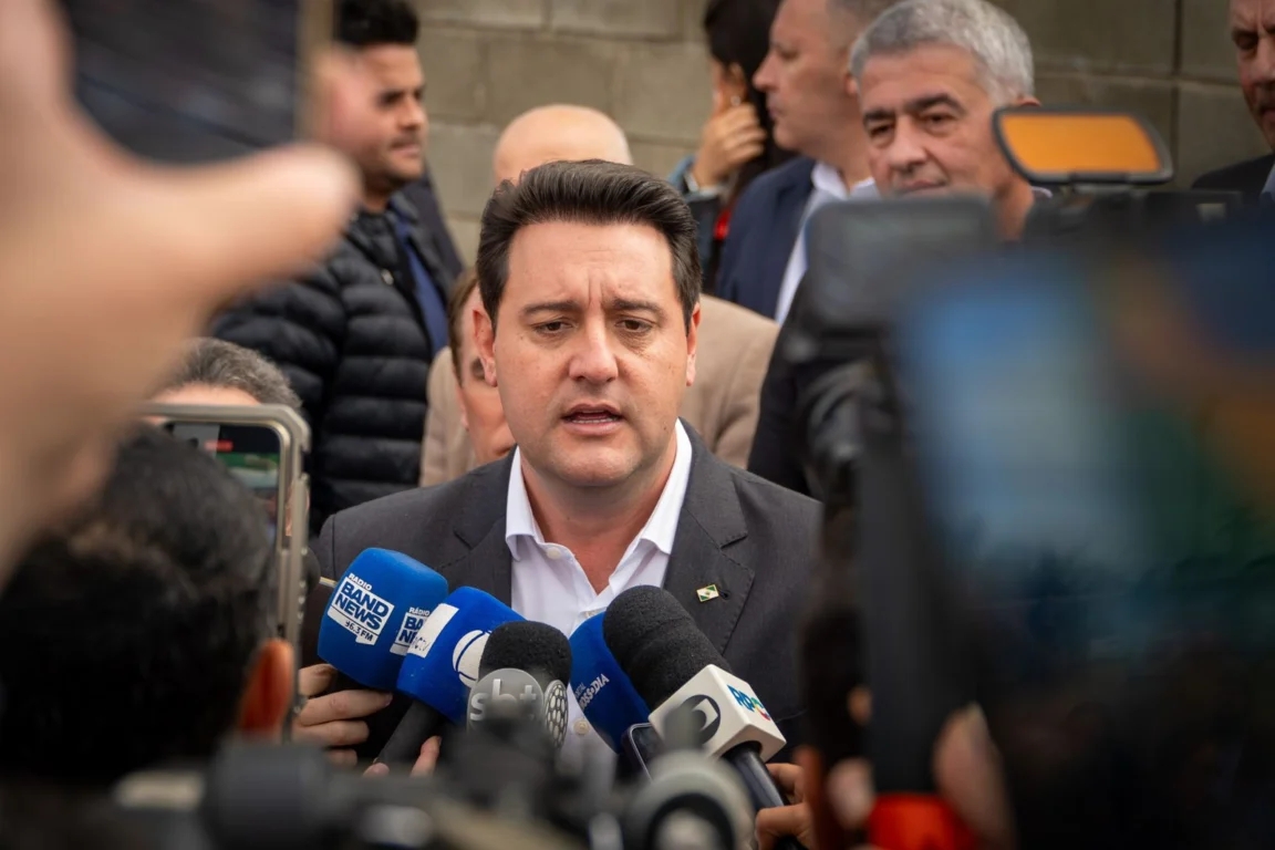 Tarifaço deu protagonismo ao governo Lula, diz Ratinho Júnior