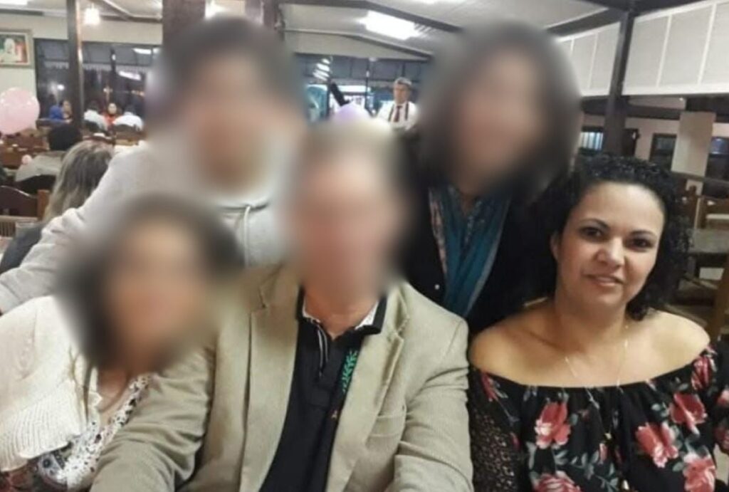 Homem mata ex-esposa e agride filhos em panificadora da família no PR