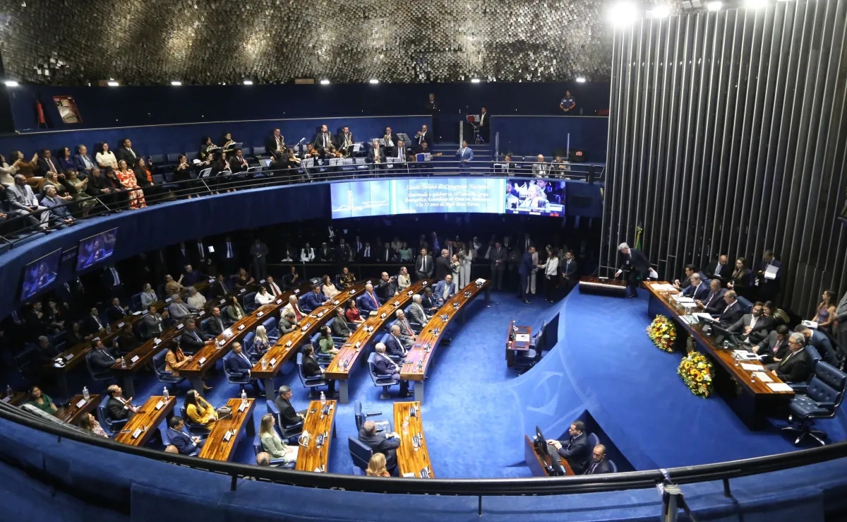 Congresso abre caminho para isenção do IR permanente até R$ 5 mil