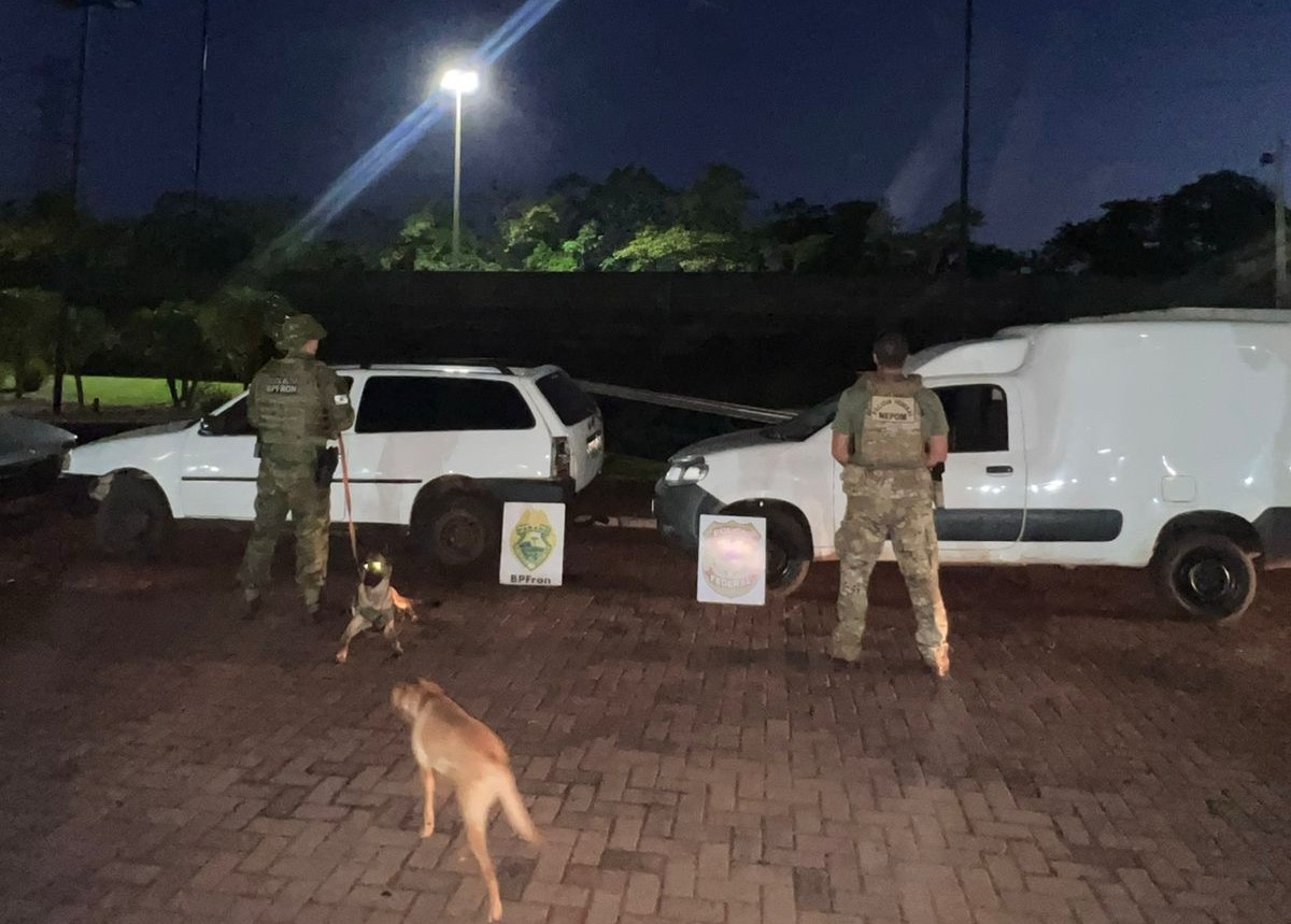 Policiais localizam depósito de cigarros contrabandeados e recuperam veículo furtado
