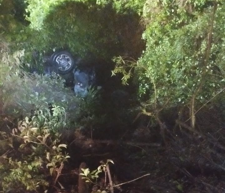 Homem morre em capotamento de caminhonete na PR-490, em Iporã