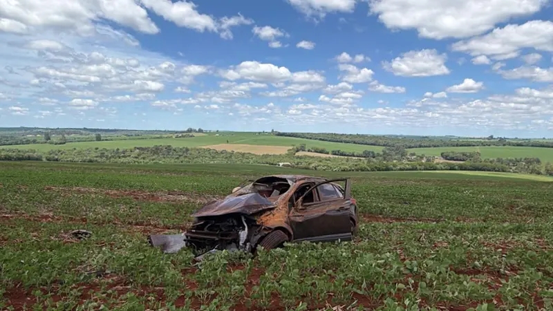 Perseguição policial deixa um morto e outro ferido após capotamento na BR-369, em Cascavel