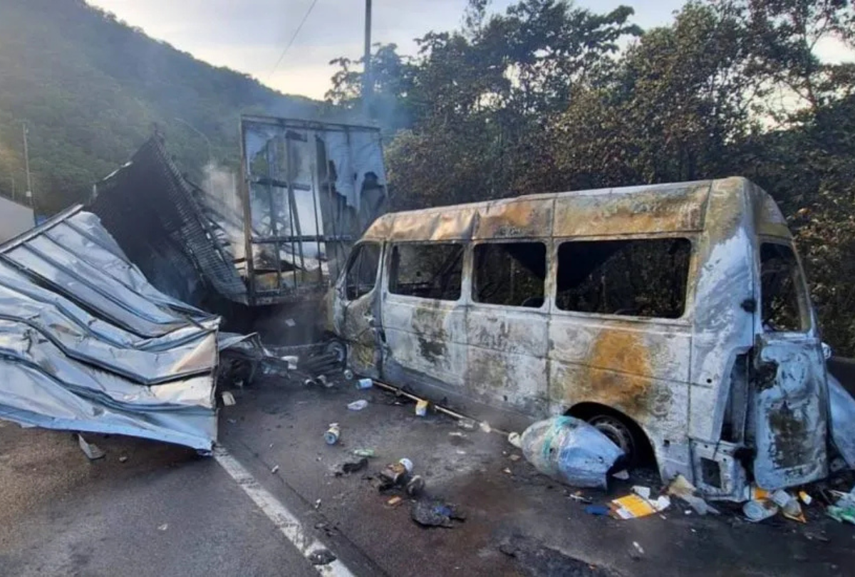 Motorista herói salva 15 pessoas em acidente da BR-376