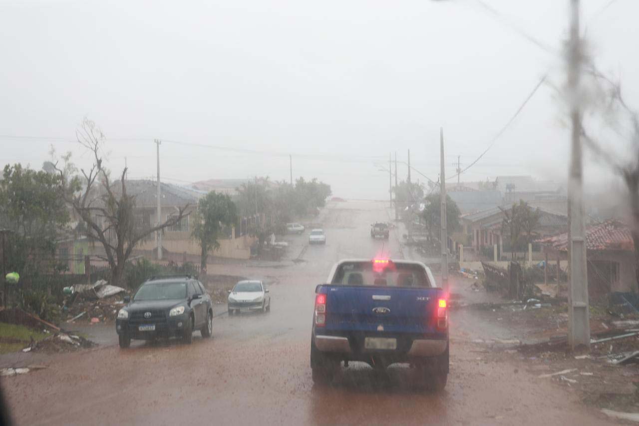 Chuva ganha força e temporais são esperados no fim de semana no Estado, aponta Simepar