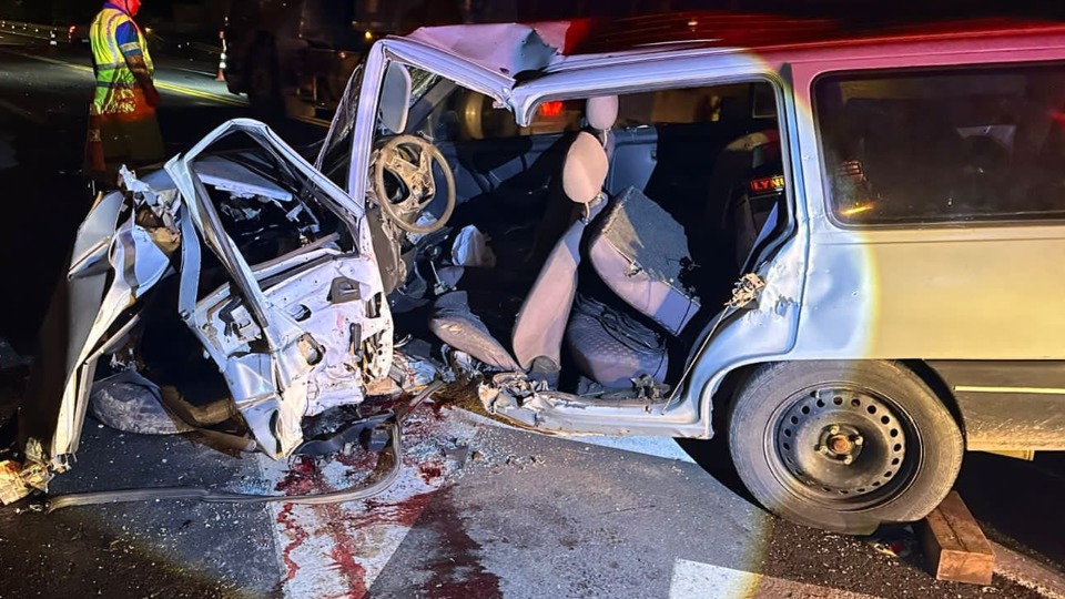 Três pessoas ficam em estado grave em acidente na BR-277