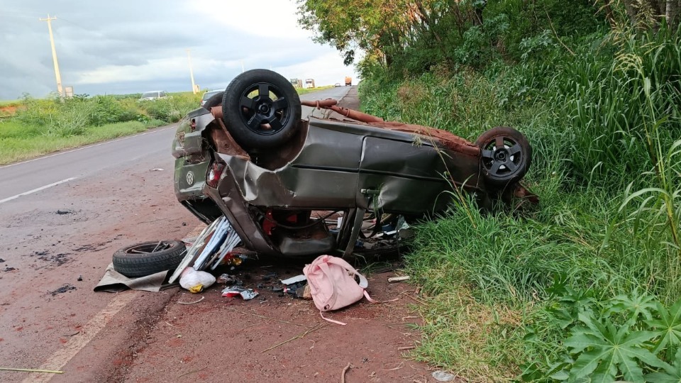 Oito pessoas ficam feridas após capotamento na BR-163, em Toledo