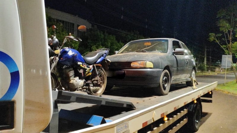 Motorista embriagado é preso após dar ‘cavalo de pau’ com carro no Lago Municipal de Mercedes