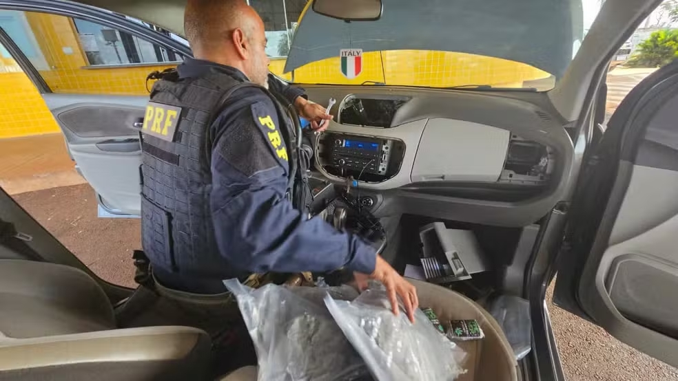 PM é preso transportando 20 quilos de drogas em Guaíra