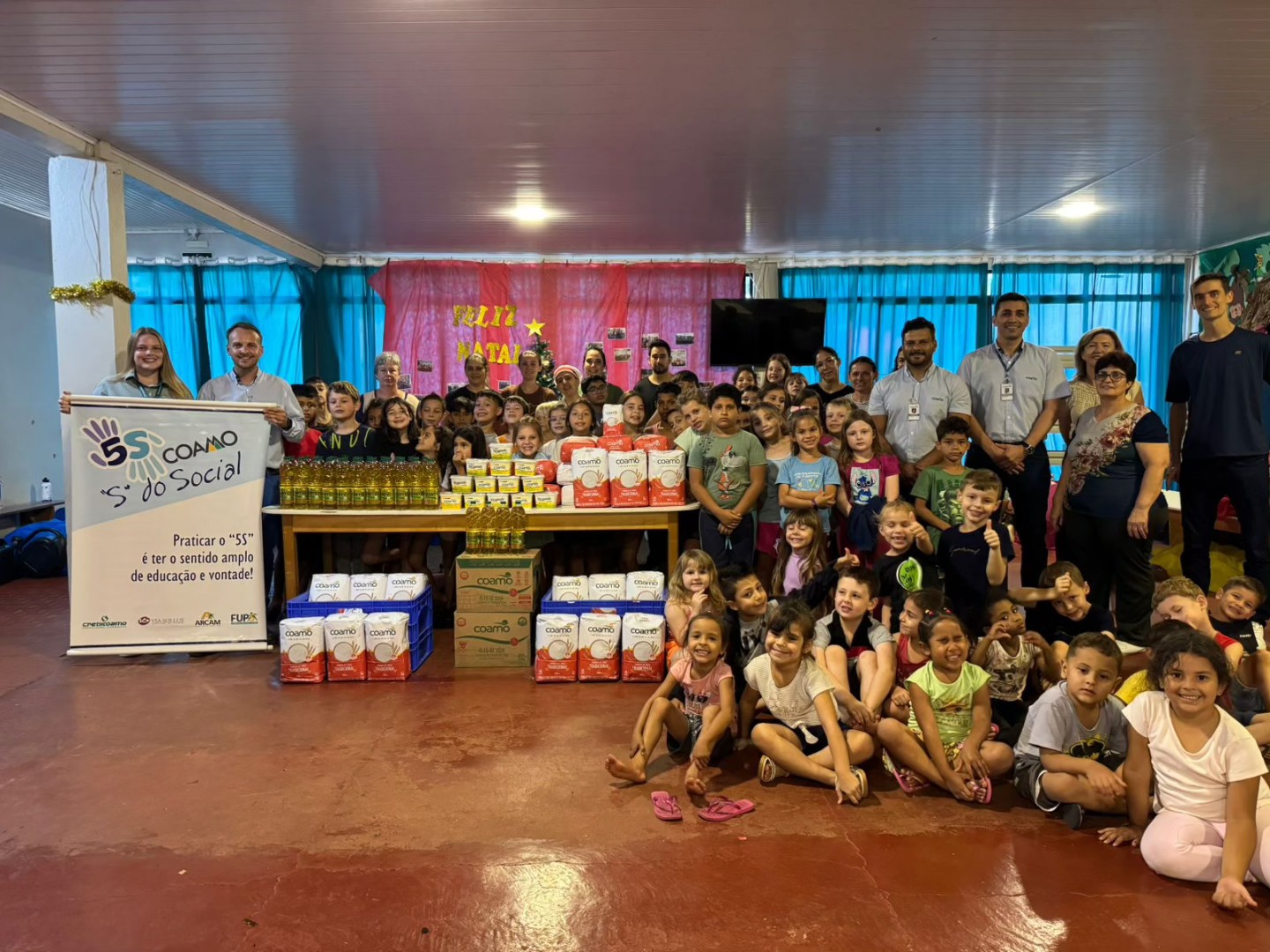 Projeto Viver recebe doação de produtos da Coamo para ação especial de Natal