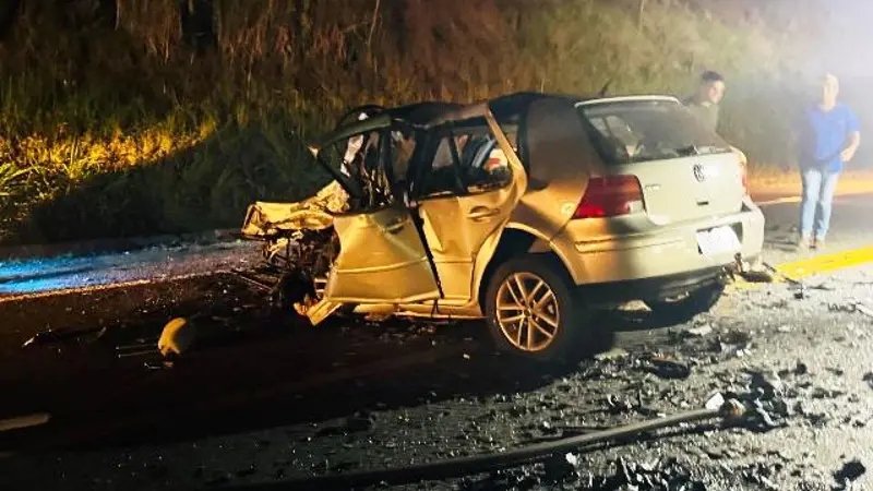 Duas pessoas morrem em grave acidente na BR-272 entre Goioerê e Janiópolis