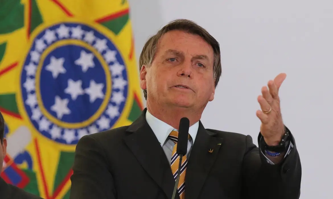 STF analisa transferência de Bolsonaro para Papudinha