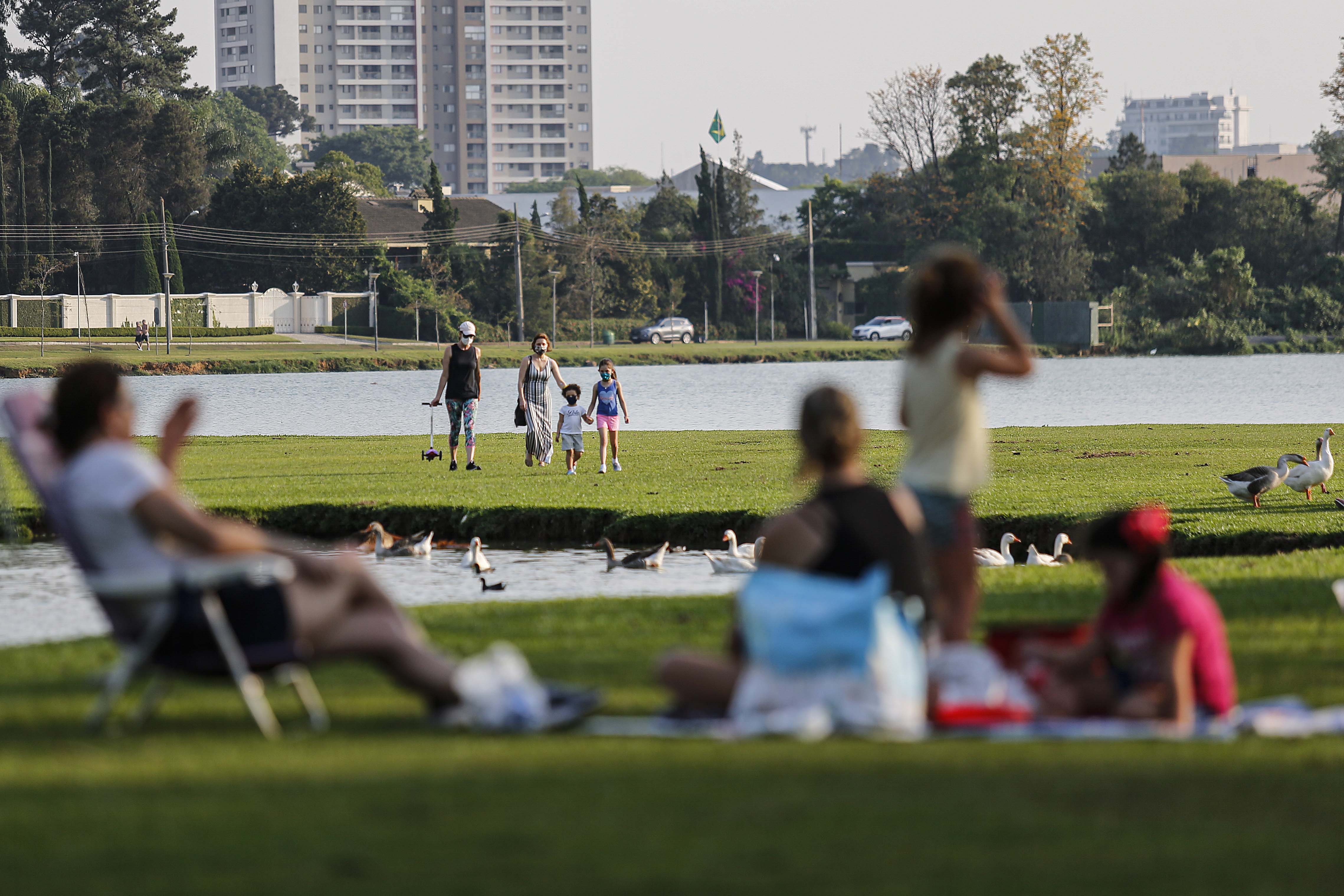 Último fim de semana da primavera terá temperaturas altas e pancadas de chuva