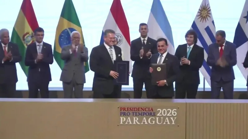 Líderes do Mercosul e da UE assinam acordo e defendem multilateralismo