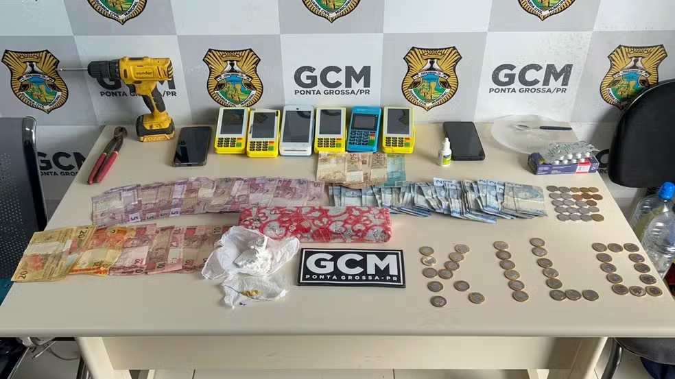 Militar do Exército preso em flagrante por tráfico de drogas na casa da própria avó é solto menos de 24 horas após ser detido, no PR