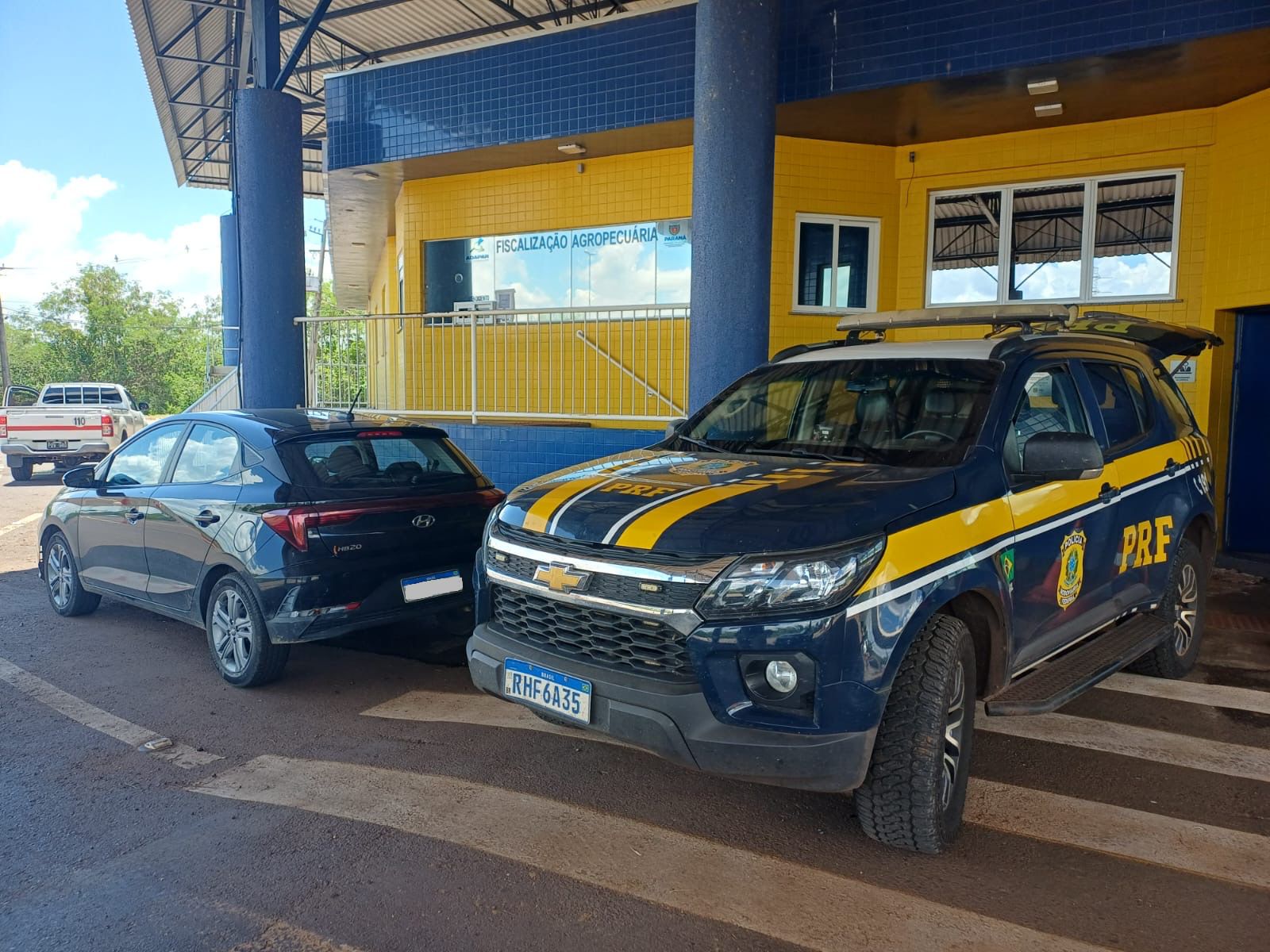 PRF recupera veículo furtado durante fiscalização na BR-163, em Guaíra