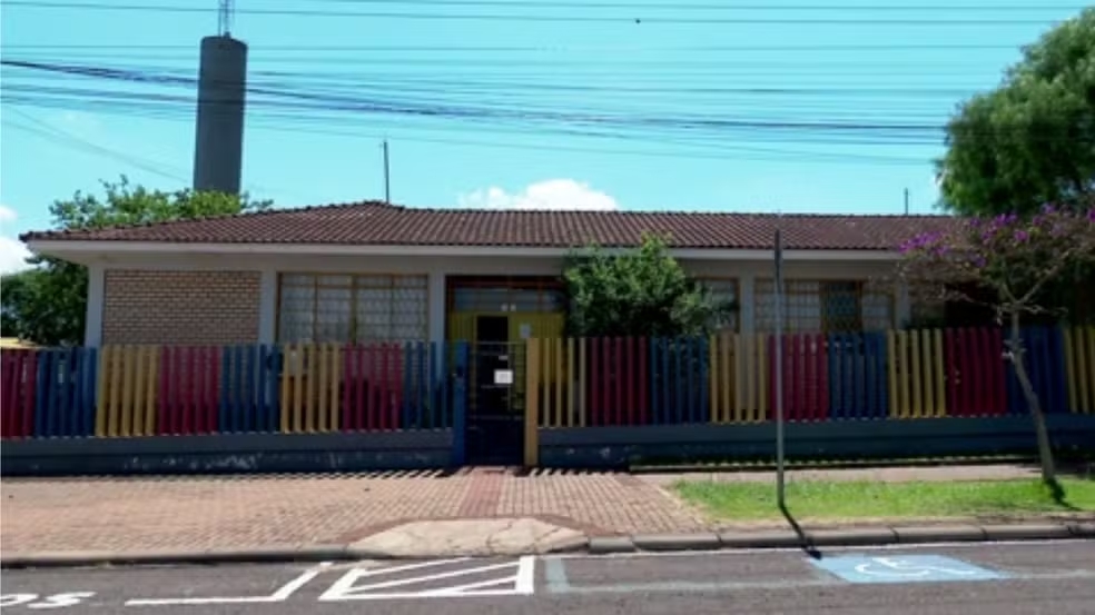 Falha em escola municipal faz avô com baixa visão levar menina errada para casa, em Cascavel