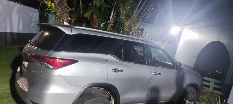 Adolescente é apreendido após perseguição com caminhonete furtada na BR-163, entre Mercedes e Guaíra