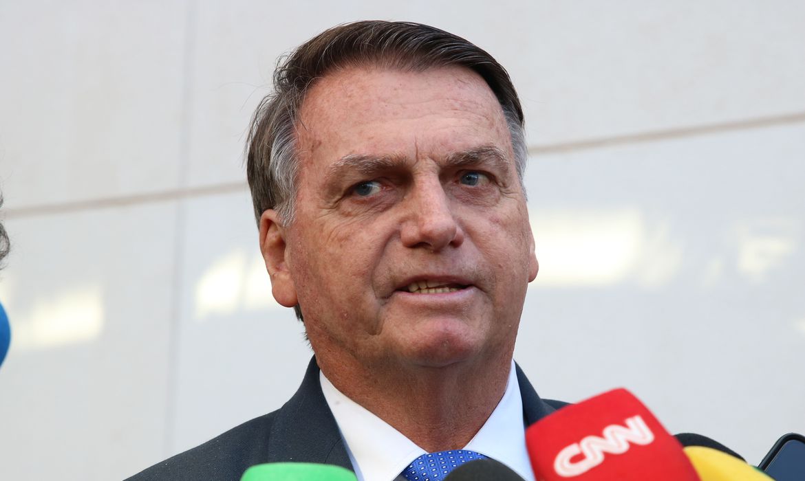 “Se advogados tiverem acesso ao processo, eu vou falar”, diz Bolsonaro sobre depoimento à PF