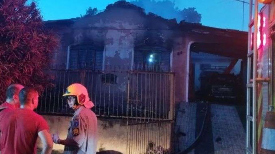 Curto-circuito causou incêndio que matou pai e filha autista em Londrina, diz polícia