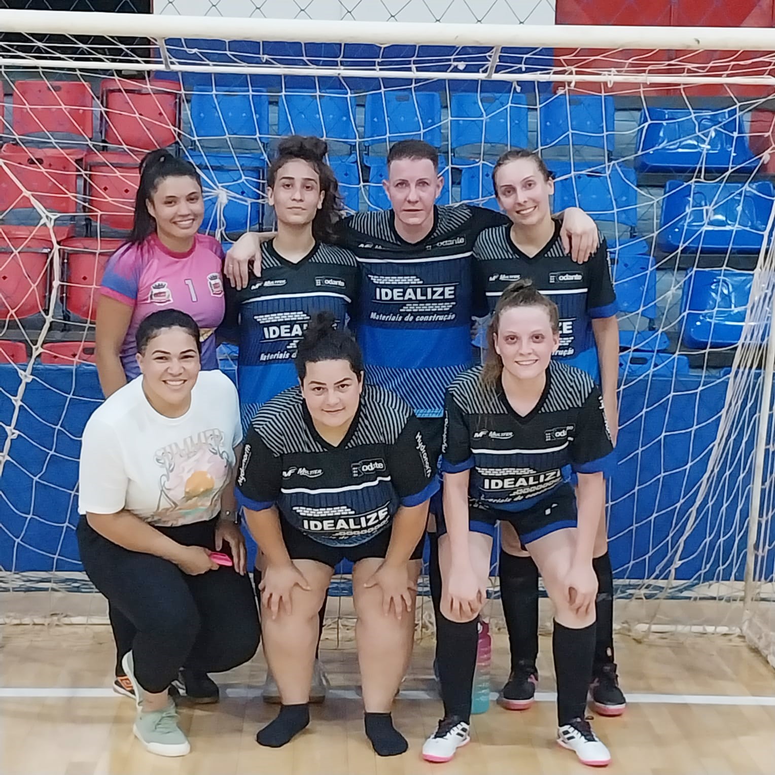 Jogos do veterano e feminino movimentaram a 10ª do Municipal de Futsal de Nova Santa Rosa