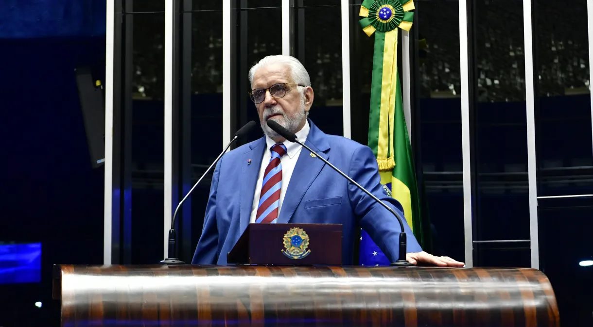 Líder do governo disse a Lula que presidente não deveria ter comparado guerra com Holocausto